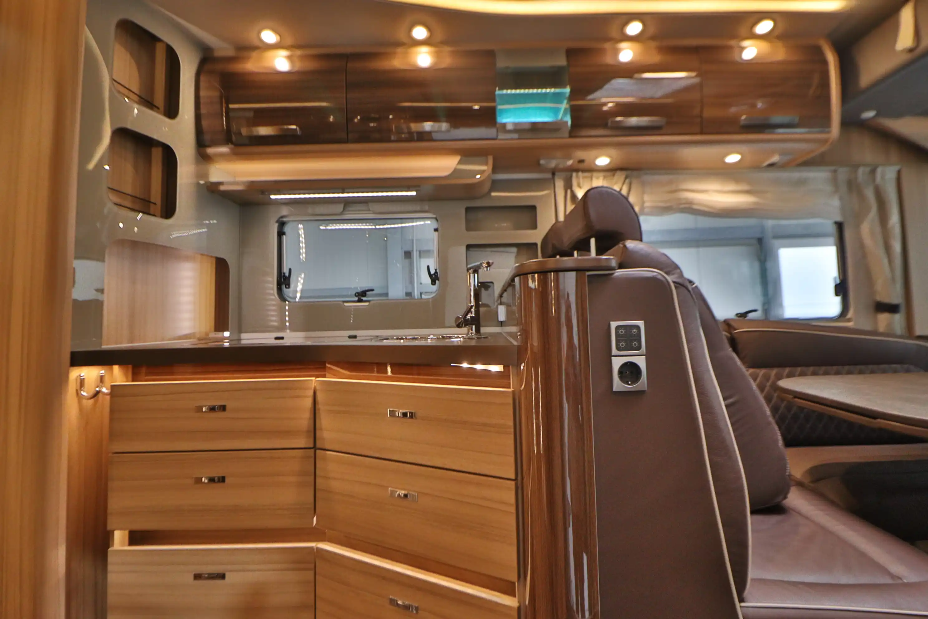 KNAUS SUN I 900 LX